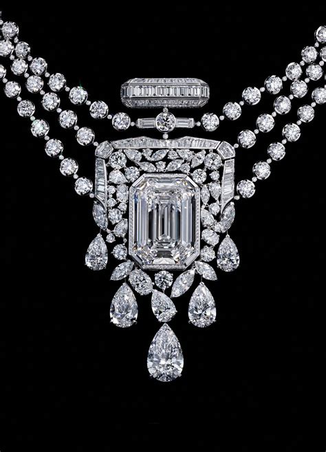 Chanel no 5 high jewelry